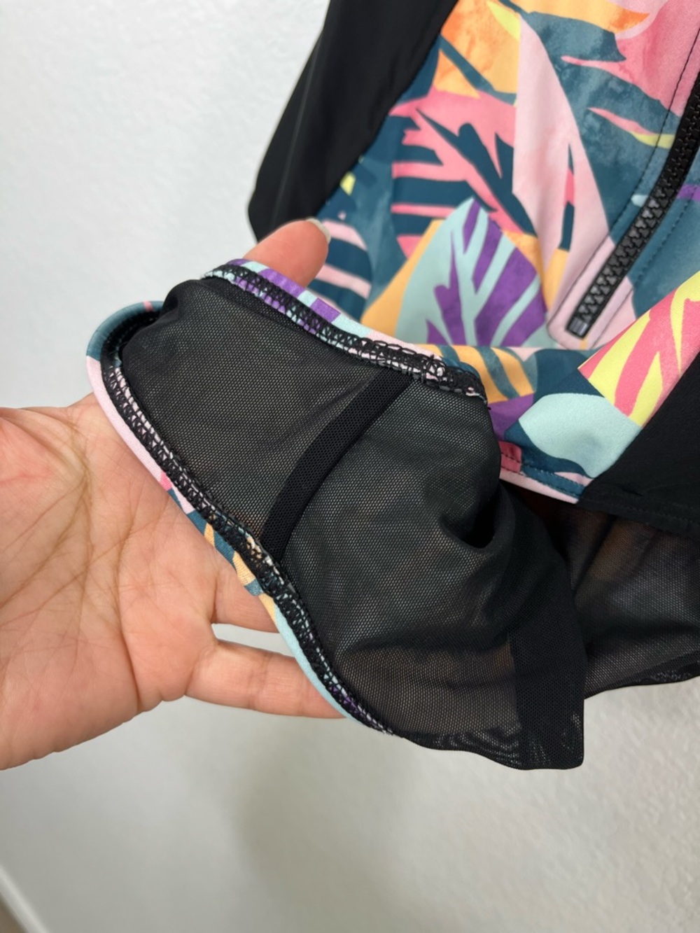 Torrid Active Wireless Sleeveless Rashguard One Piece Swimsuit size 0 = 12 - Picture 8 of 12